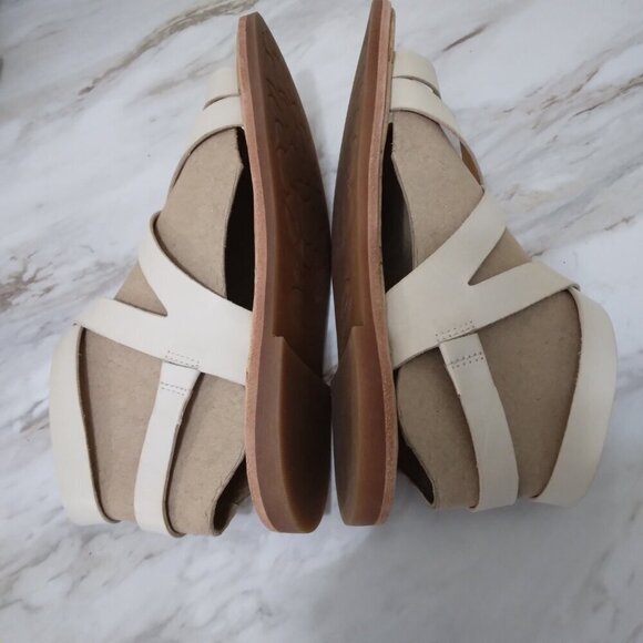 KORK-EASE | Bryleigh Flat Leather Sandal Cream | Size 7M - Picture 7 of 9